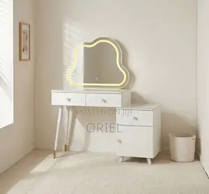 Dressing Table : White Modern Dresser With Light