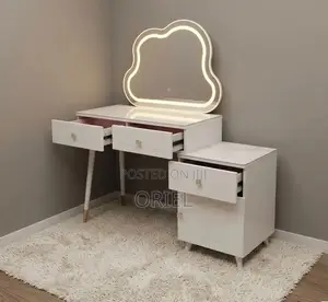 Dressing Table : White Modern Dresser With Light