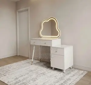 Dressing Table : White Modern Dresser With Light