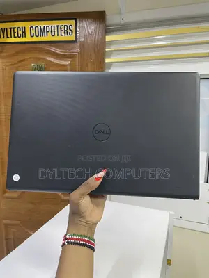 Laptop Dell Vostro 15 3510 8GB Intel Core i7 SSD 256GB