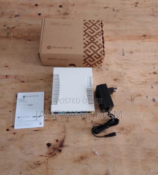 High-Speed MikroTik RB951Ui-2HnD Network Router