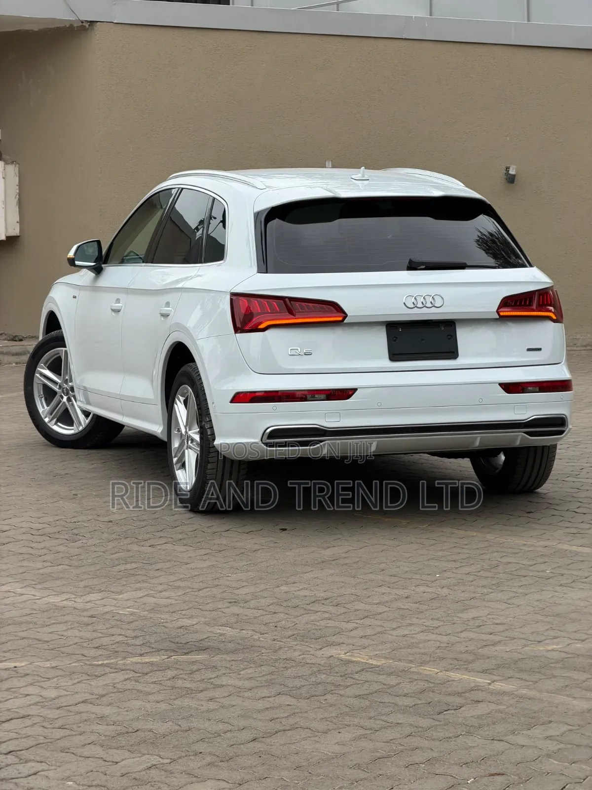 Audi Q5 2.0T Premium AWD quattro 2019 White