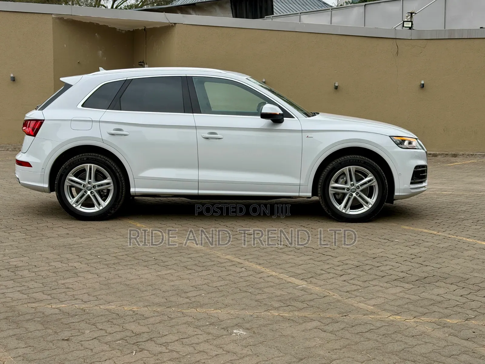 Audi Q5 2.0T Premium AWD quattro 2019 White