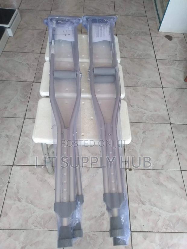 Heavy Duty Underarm Crutches - main view