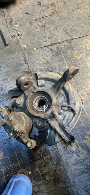 Front Hub Mira