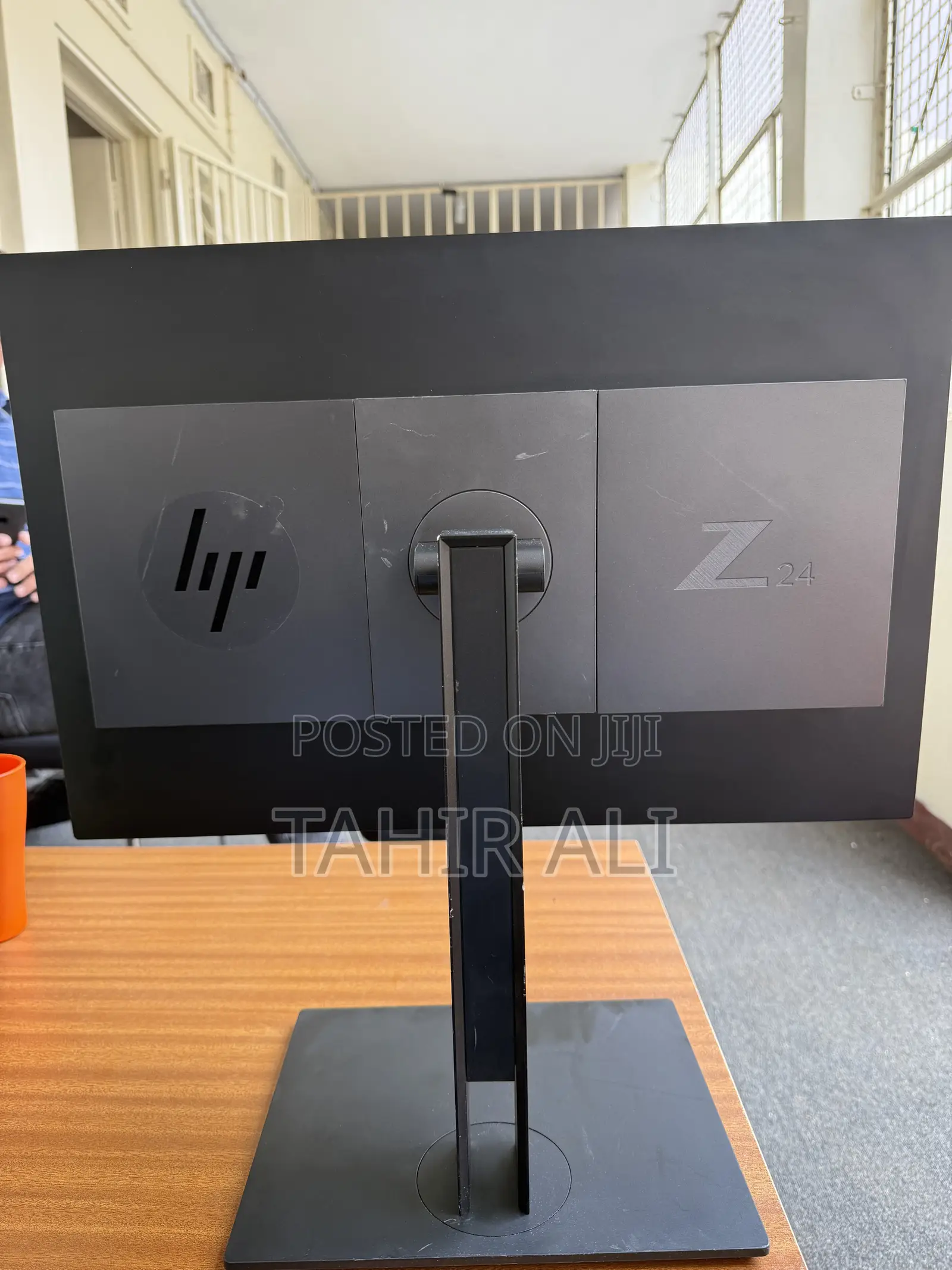 HP Monitors