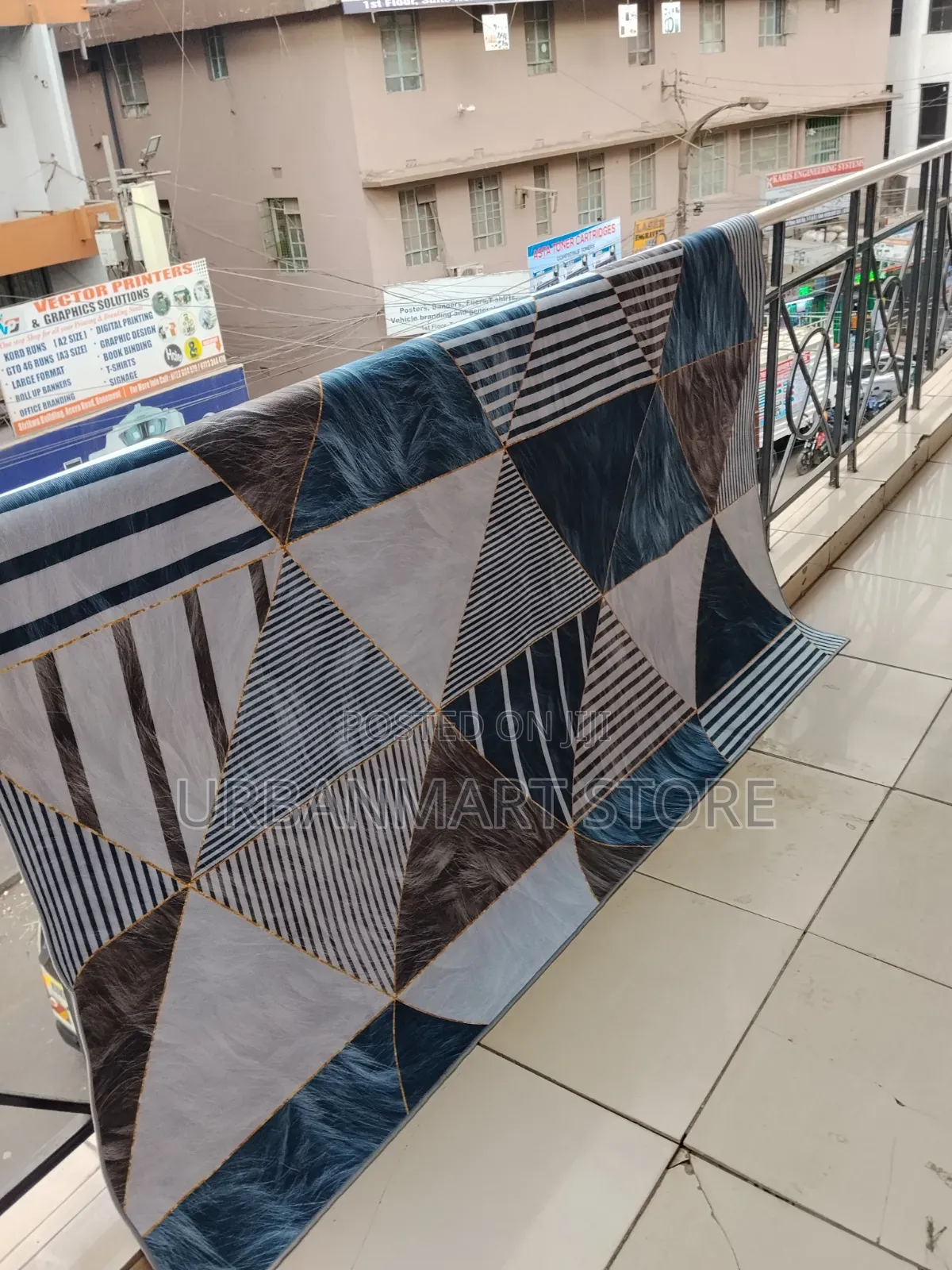 Brand New 5×8 3D Carpet With Beautiful Modern Patterns