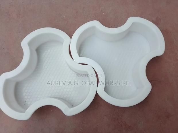 Cabro Making Moulds - thumbnail 2