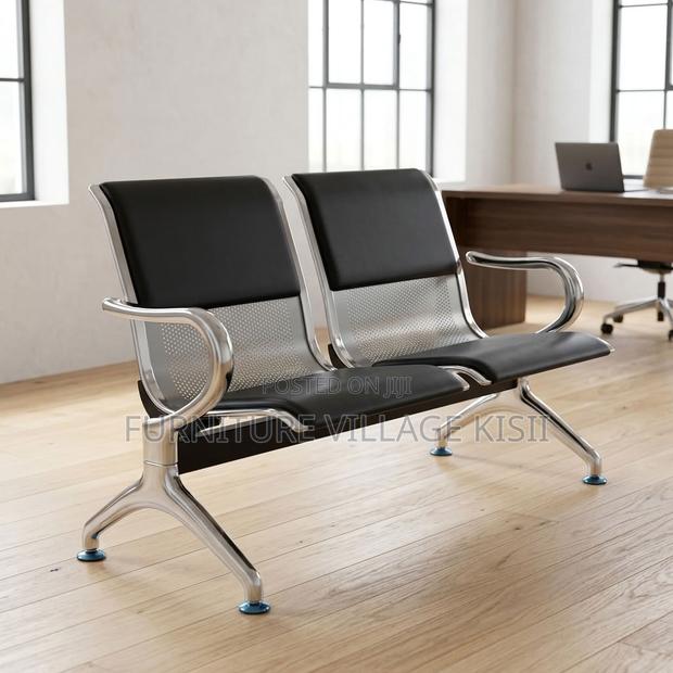Halg Padded 2-Link Waiting Bench - thumbnail 3