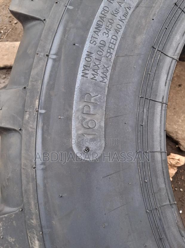 Tractor Tyre - thumbnail 3
