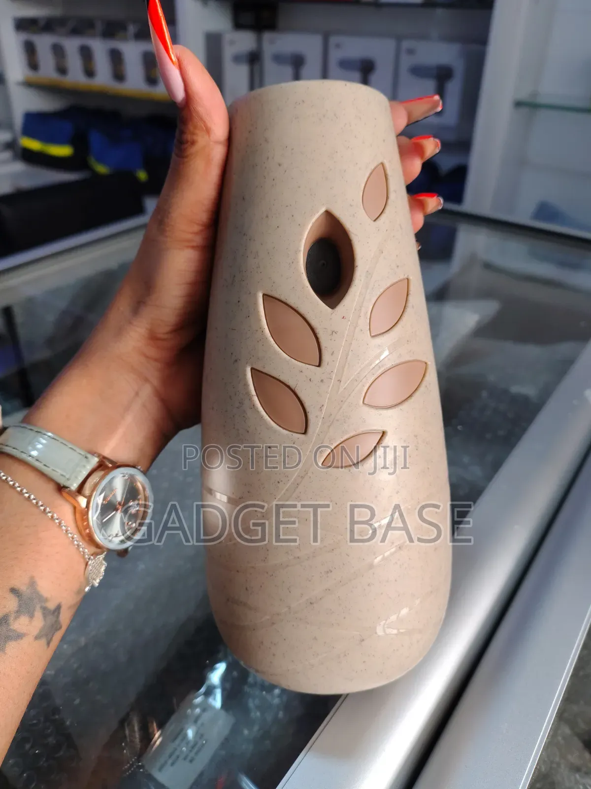 Automatic Air Freshener Dispenser With Built-in Camera