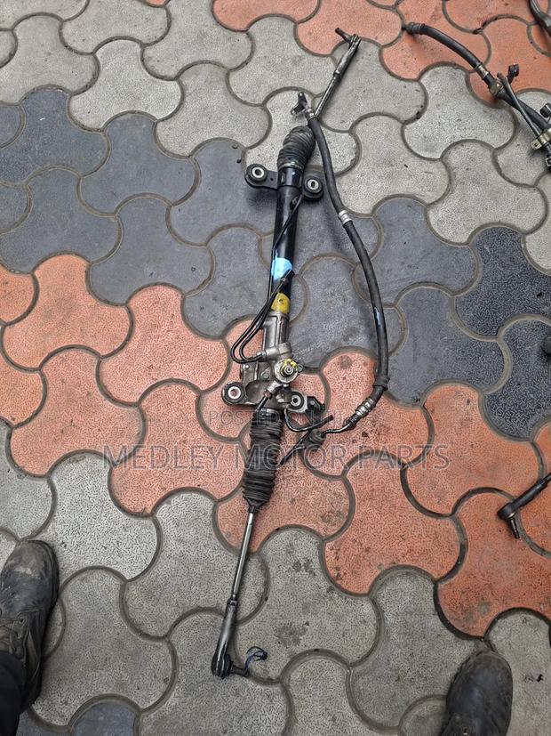 Nissan CR-V RE4 Steering Rack