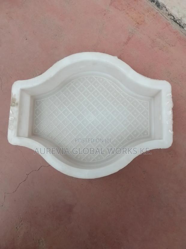 Plastic Paving , Cabro Moulds - thumbnail 2