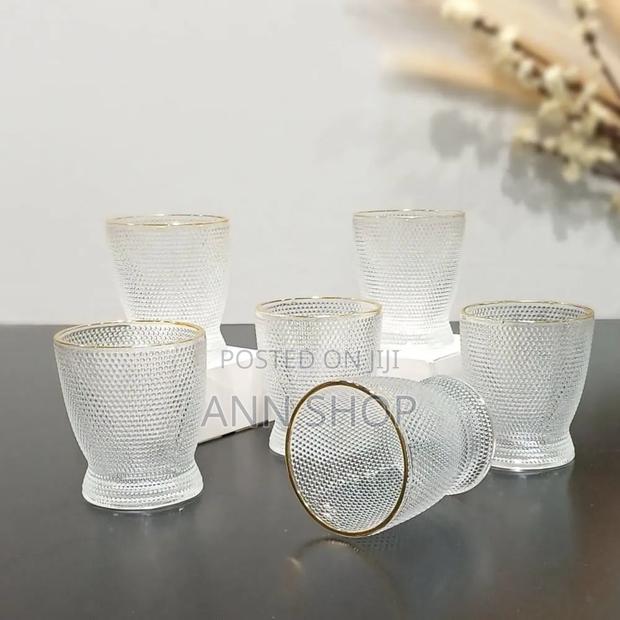 Short Glasses - thumbnail 2