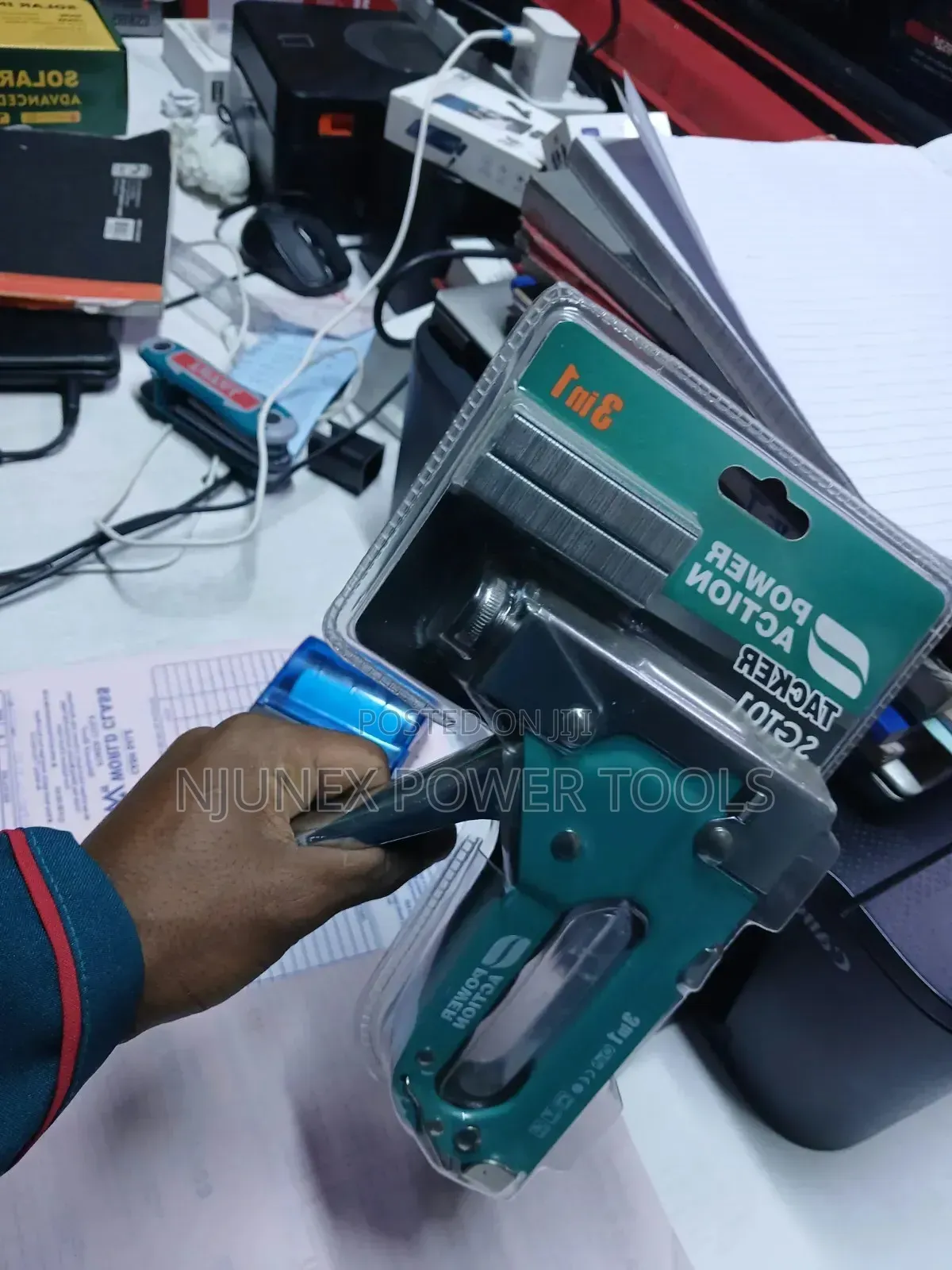 Power Action SGT01 3-in-1 Heavy Duty Tacker / Staple Gun