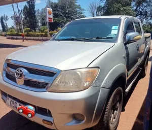 Toyota Hilux 2006 Silver