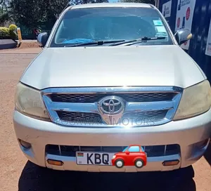 Toyota Hilux 2006 Silver