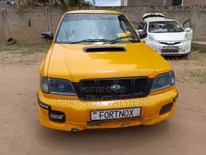 Subaru Forester 2.0 S 2000 Yellow