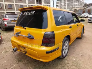 Subaru Forester 2.0 S 2000 Yellow