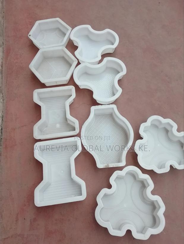 Interlocking Block Moulds or Cabro Making - thumbnail 2