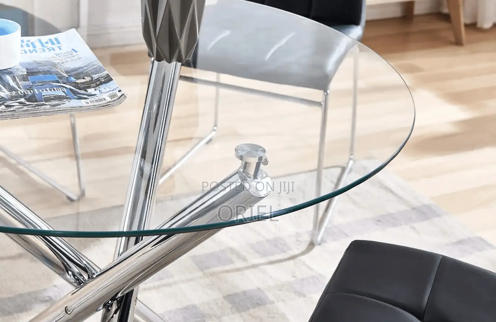 Dining Table : Glass Dining Table - Round