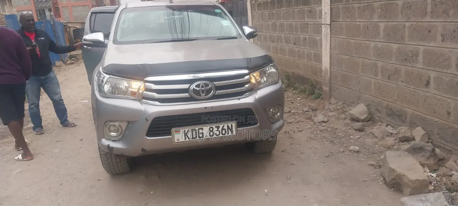 Toyota Hilux 2016 Gray