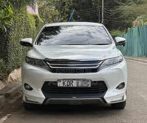 Toyota Harrier 2.0 2017 White