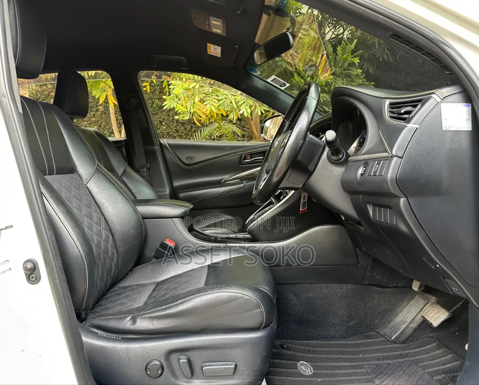 Toyota Harrier 2.0 2017 White
