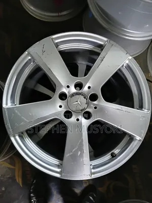 Mercedes Benz C200 Size 18inch Rims