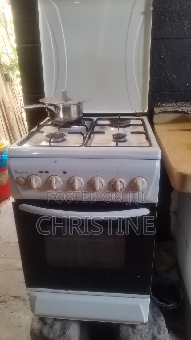 Gas Cooker and Oven - main view