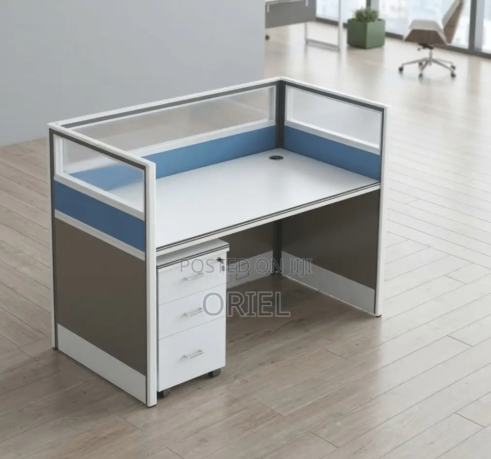 Office Workstation : Brown 1-Way Reception Workstation Desk