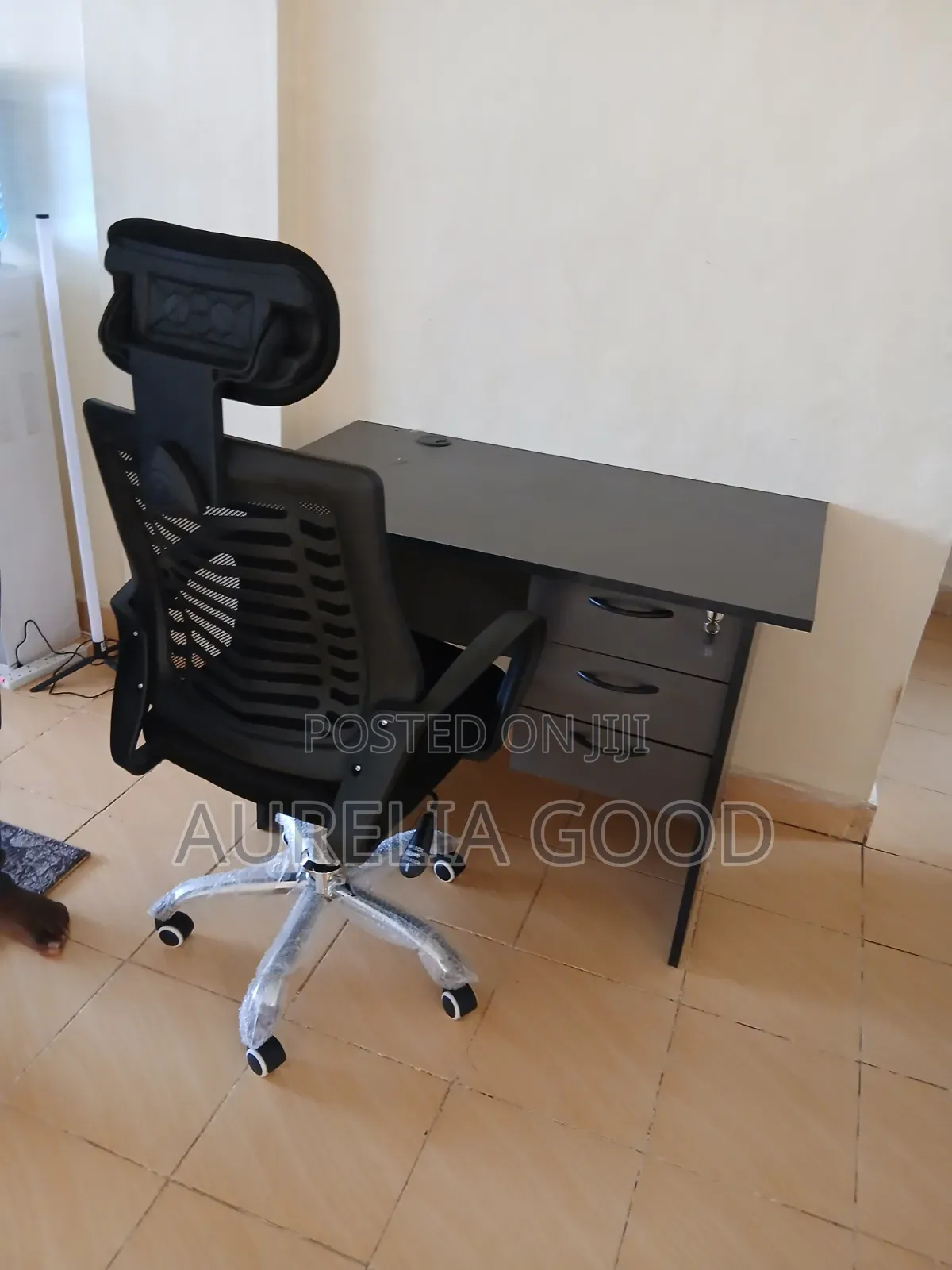 Executive Office Chair Executive Desk With 3 Drawer