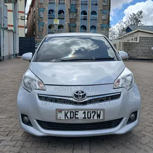Toyota Ractis 1.5 FWD 2014 Silver
