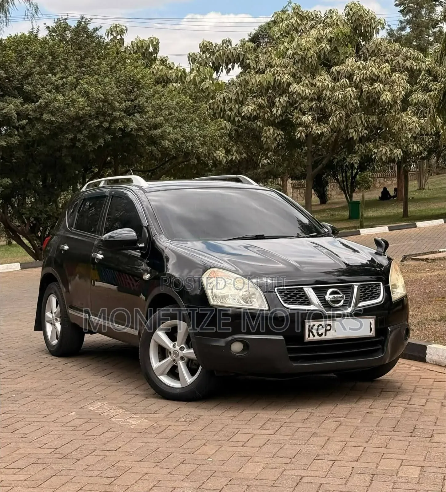 Nissan Dualis 2011 Black