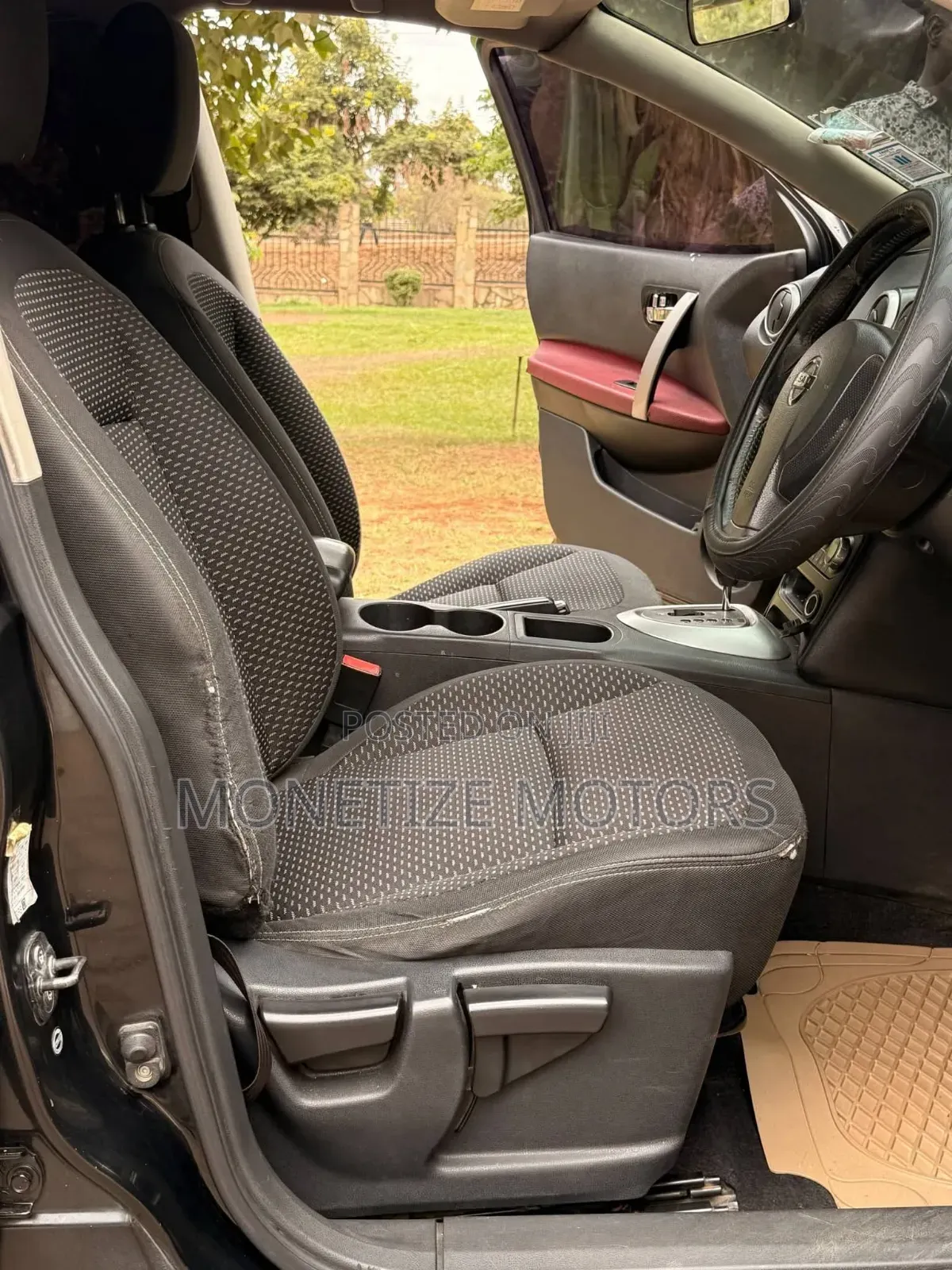 Nissan Dualis 2011 Black