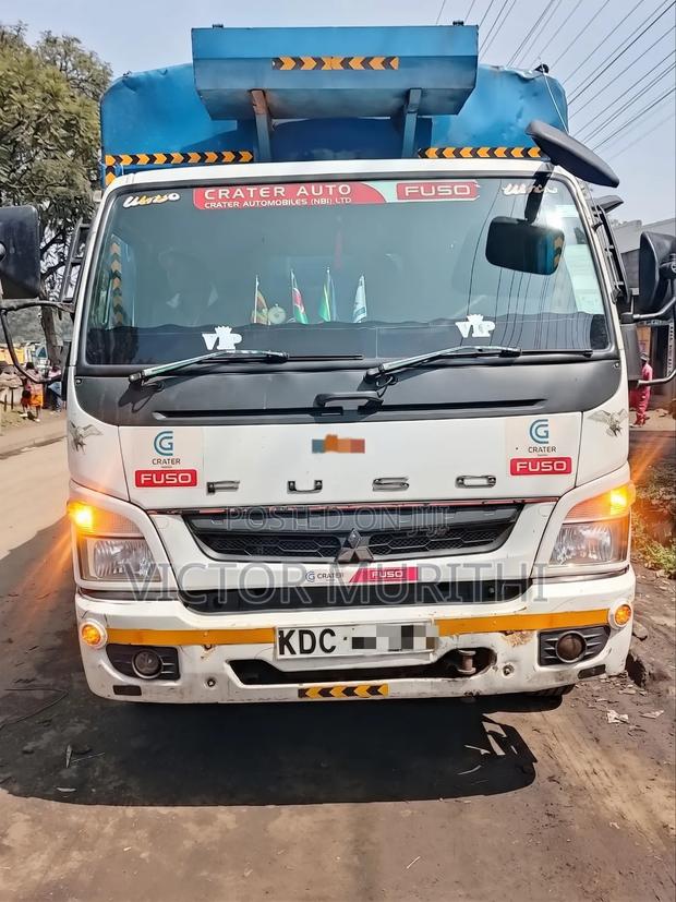 Isuzu NPR 2019 White