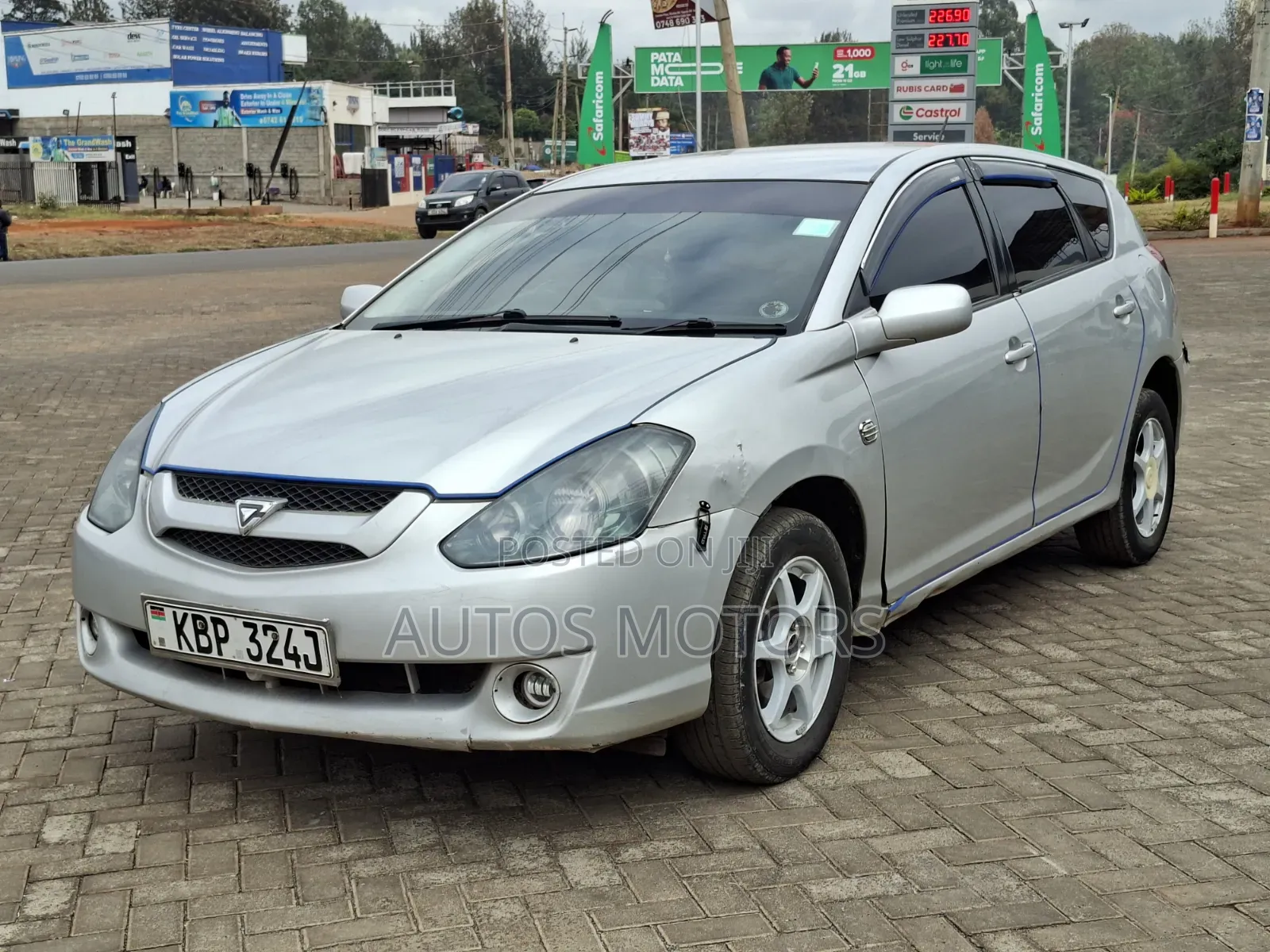 Toyota Caldina 2004 Silver