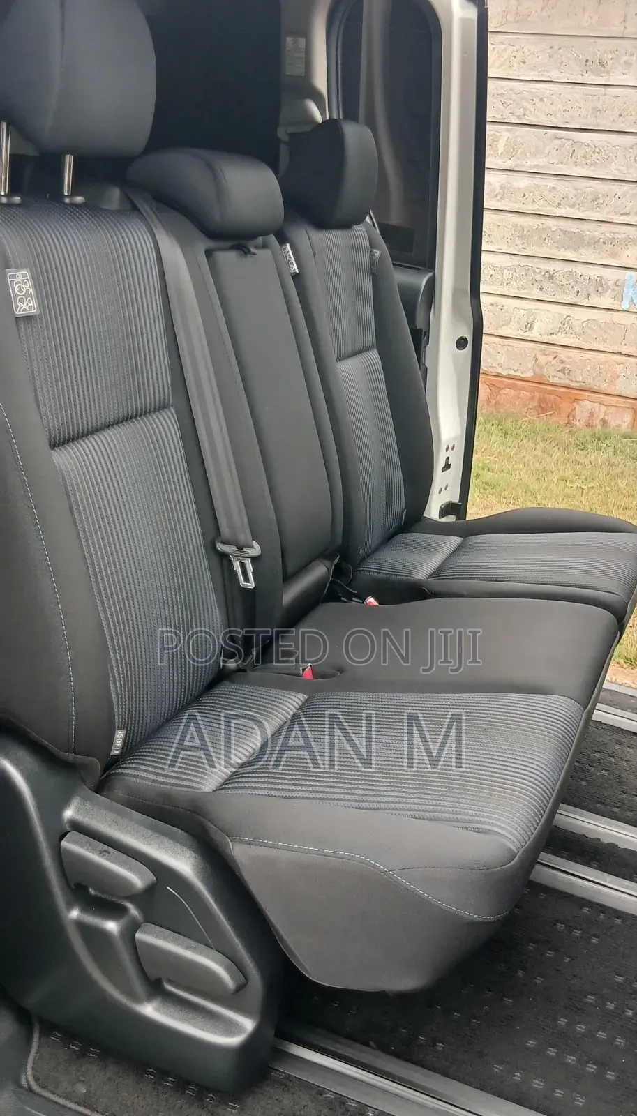 Toyota Voxy V 2WD 8-Seater 2017 White