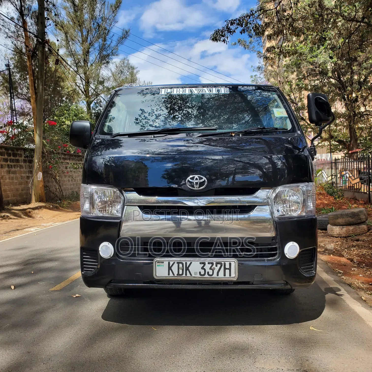Toyota HiAce 2016 Black