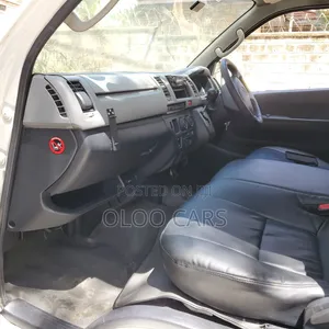 Toyota HiAce 2016 Black