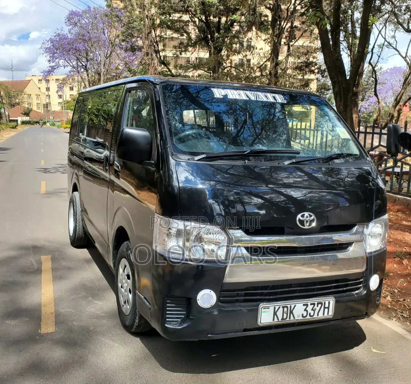 Toyota HiAce 2016 Black