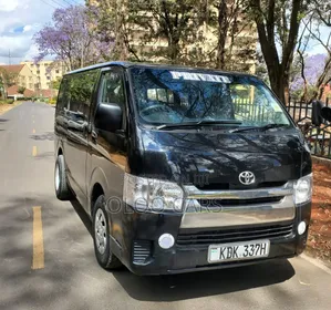 Toyota HiAce 2016 Black