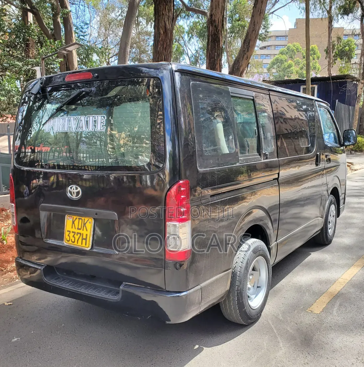 Toyota HiAce 2016 Black