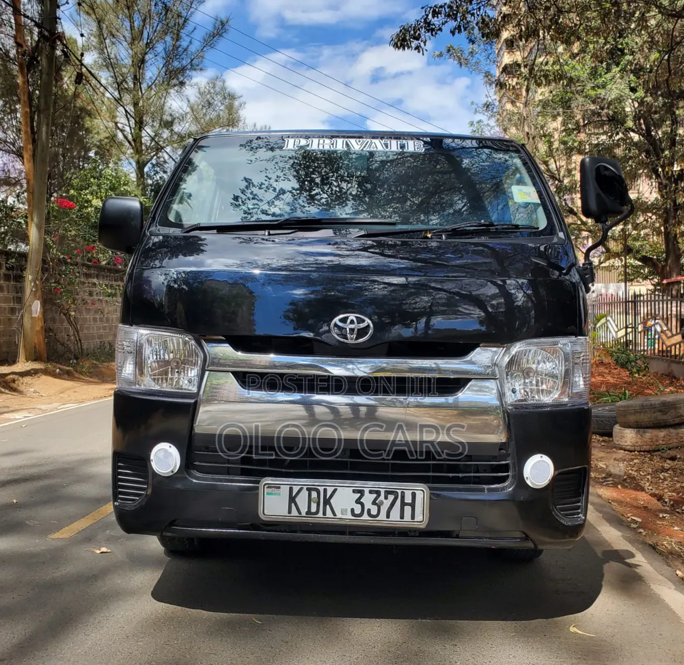 Toyota HiAce 2016 Black