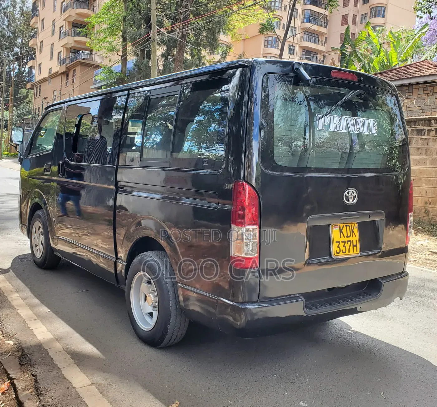 Toyota HiAce 2016 Black
