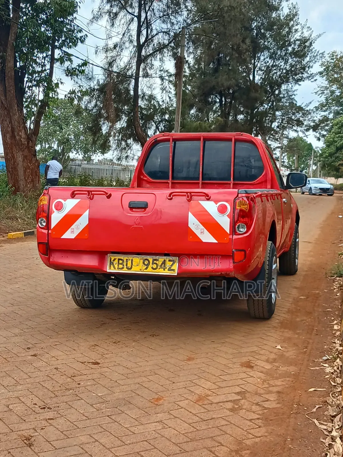 Mitsubishi L200 2012 Red