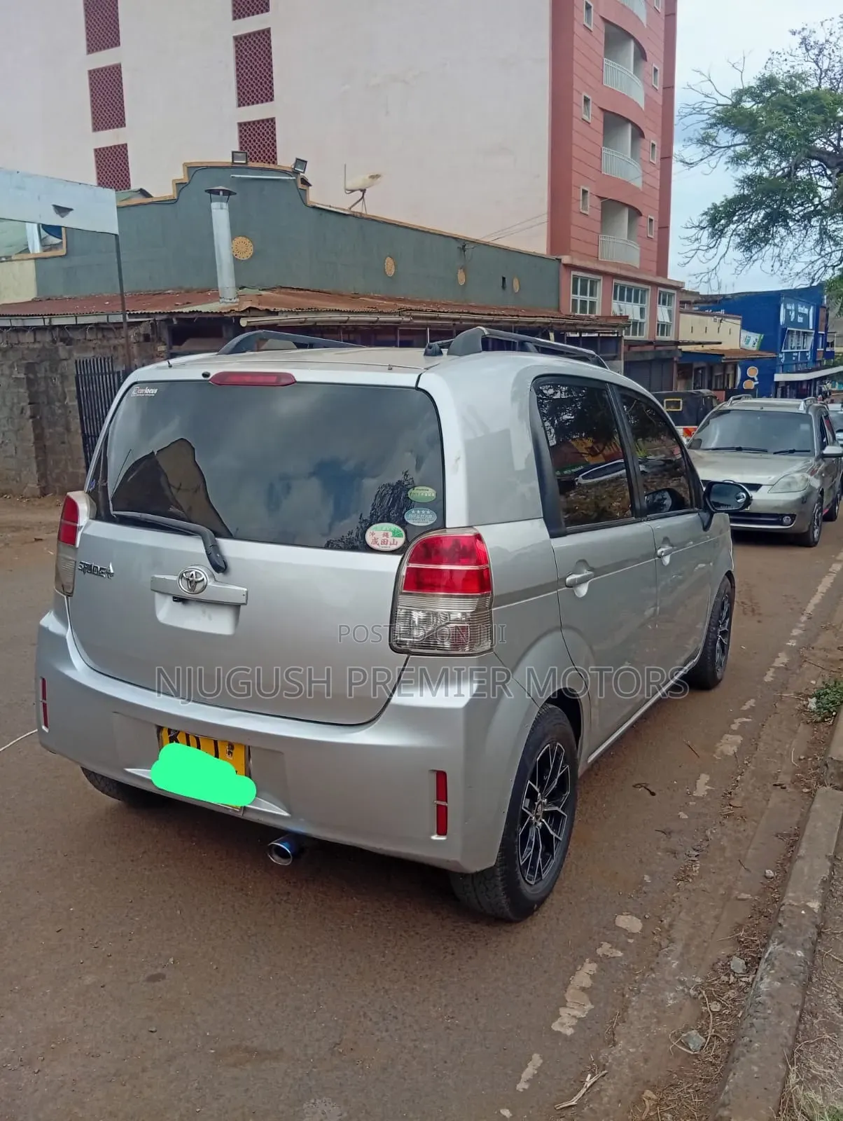 Toyota Spade 2015 Silver