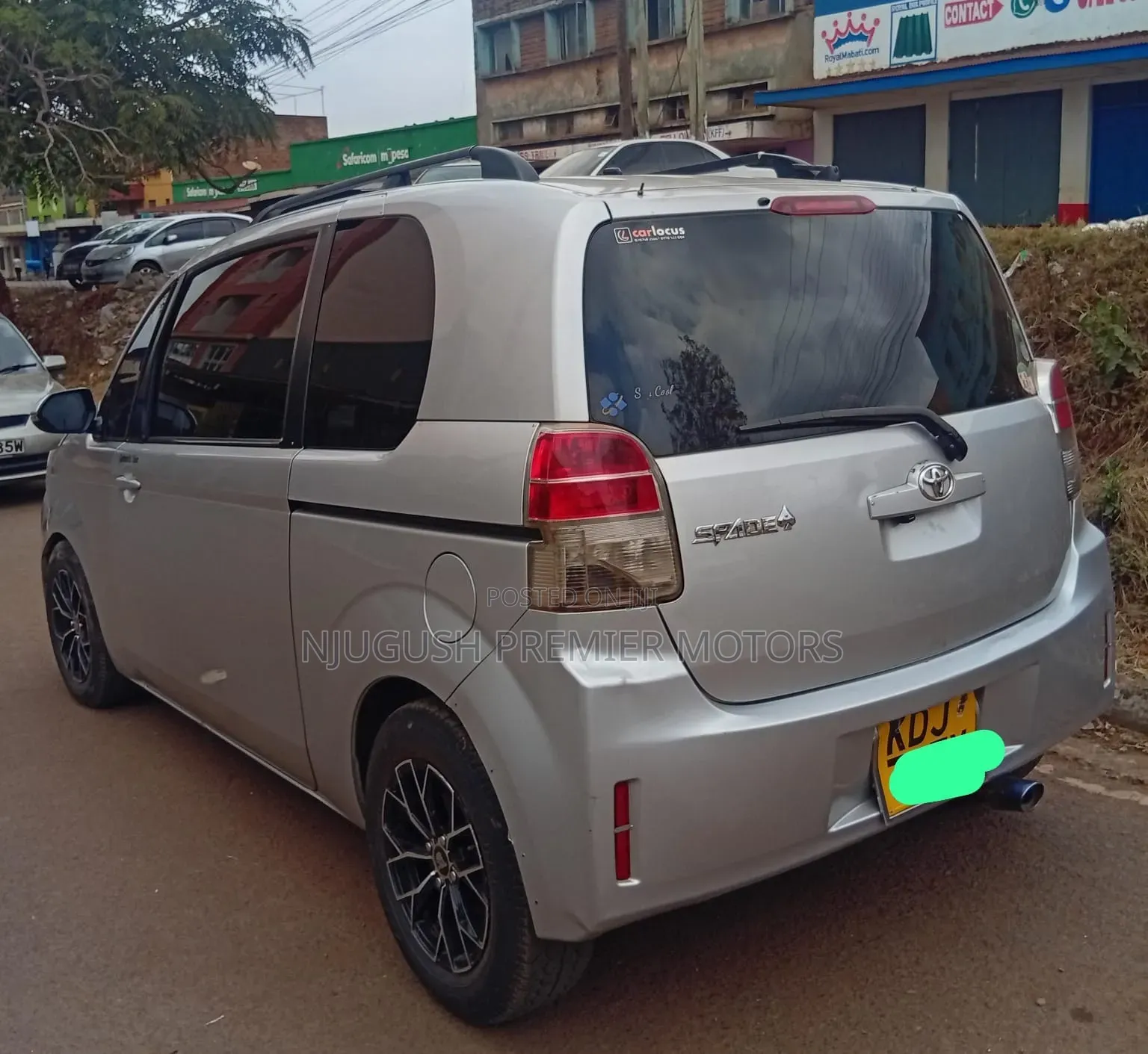 Toyota Spade 2015 Silver
