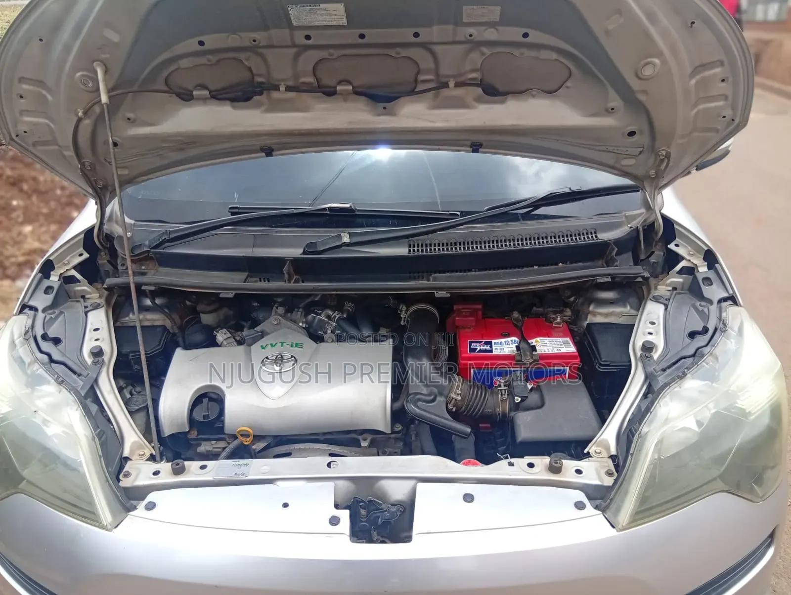 Toyota Spade 2015 Silver