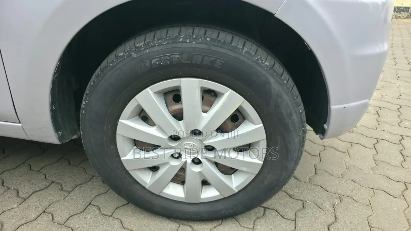 Toyota Rush 1.5 AWD 2011 Silver